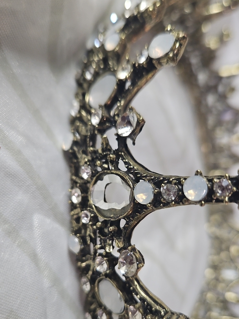 Silver Rhinestone Crystal Tiara Crown - Women Accessories - Picture 4 of 4